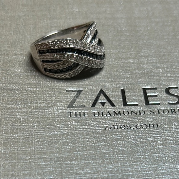 Zales Sterling Silver Ring with Dark Blue Rhinestones - Picture 4 of 5